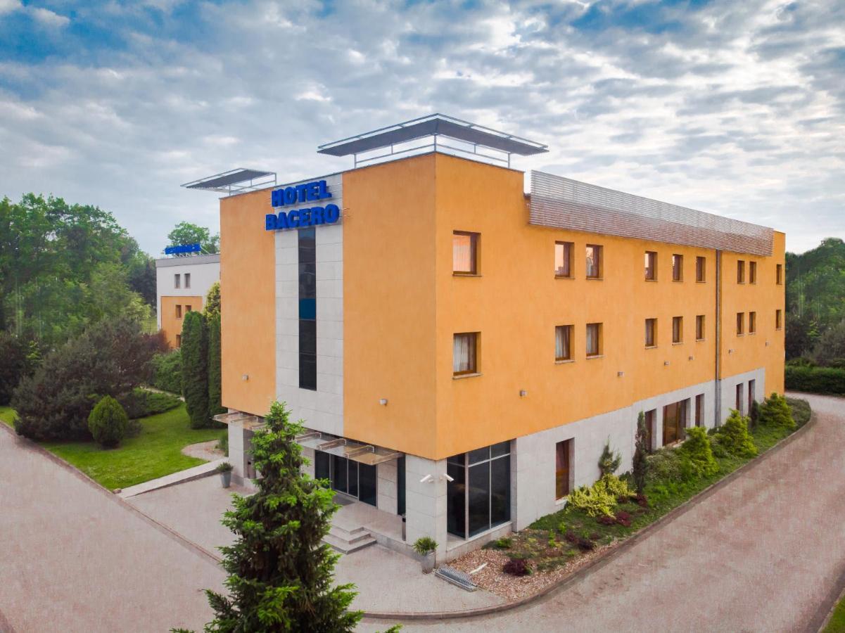 Premium Bacero Hotel