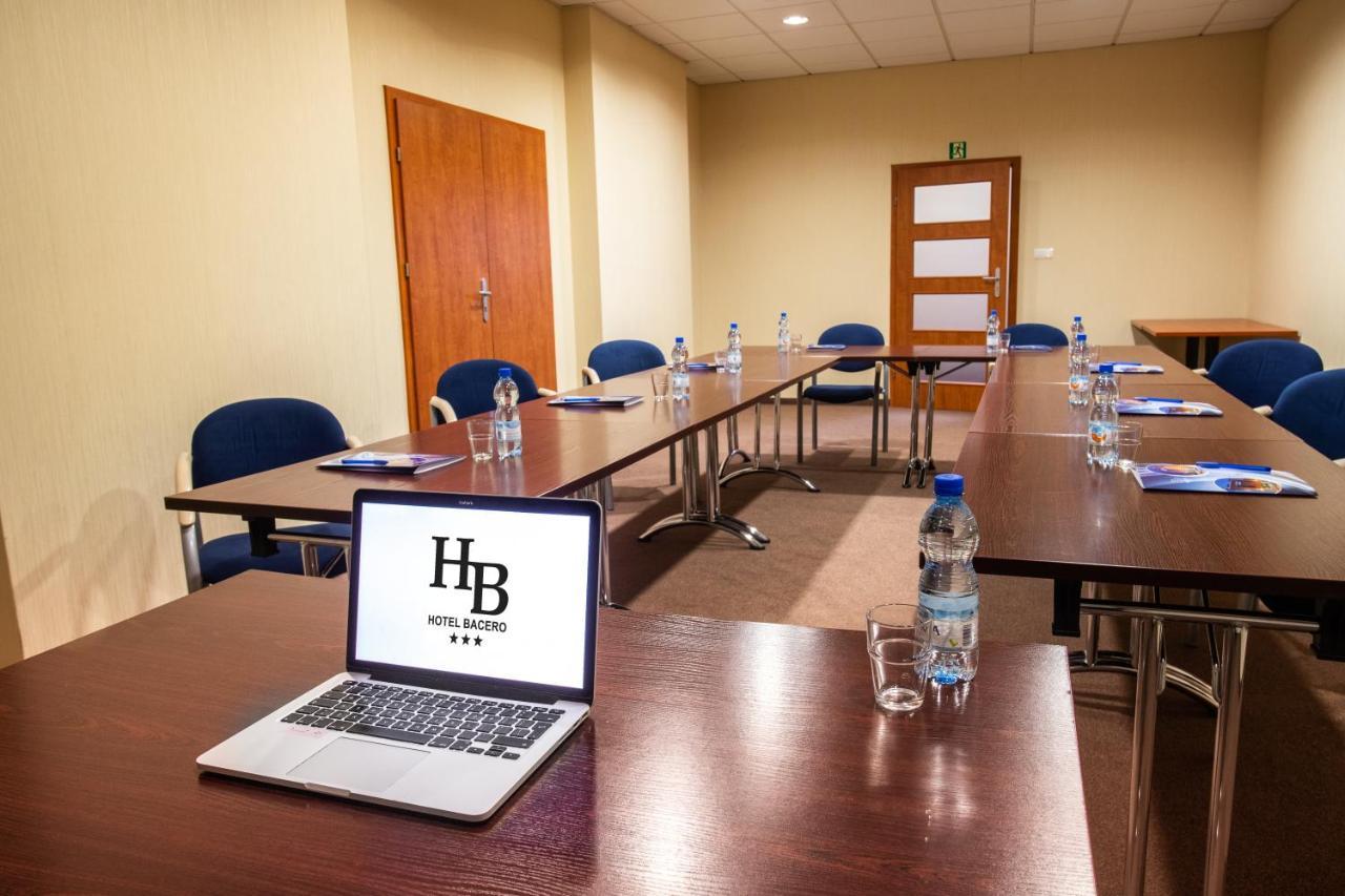 Premium Bacero Hotel