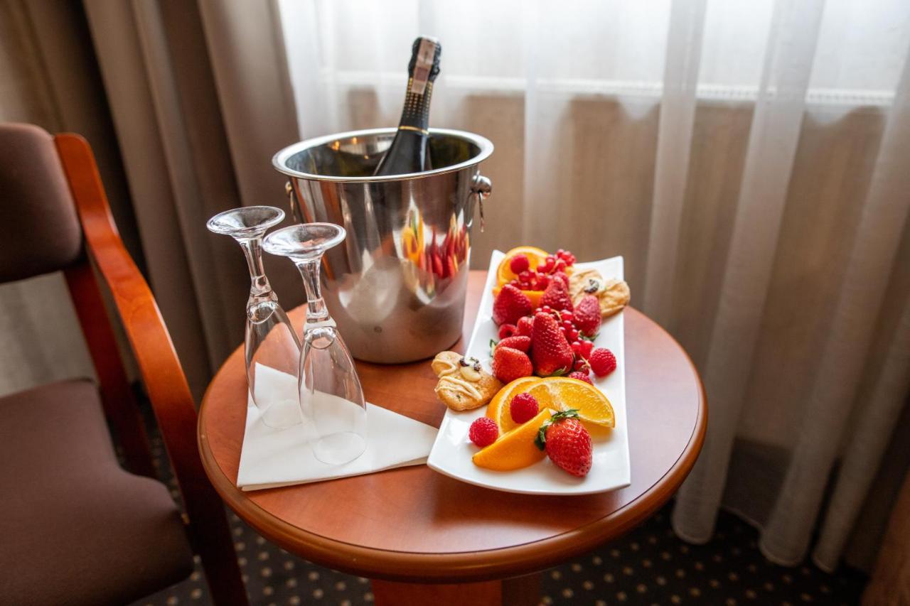 Premium Bacero Hotel