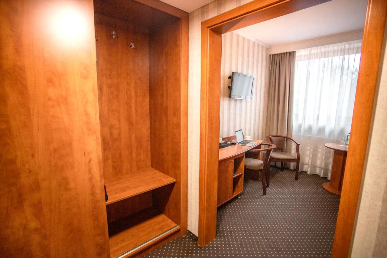 Premium Bacero Hotel