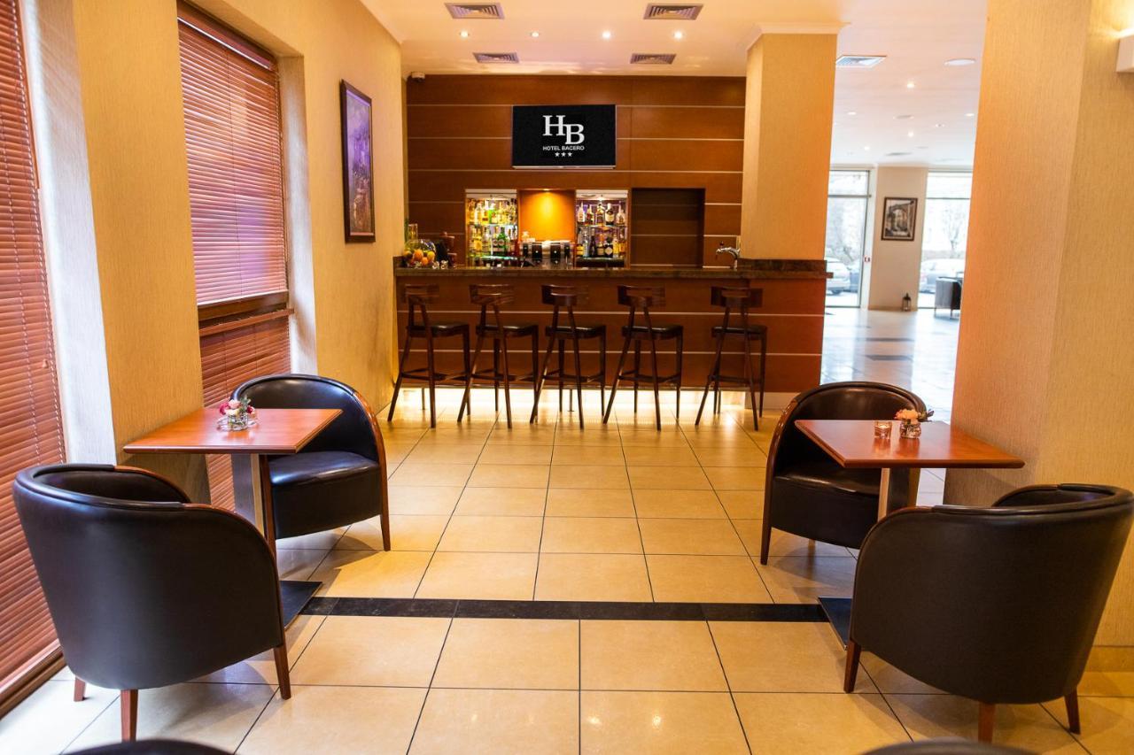Premium Bacero Hotel