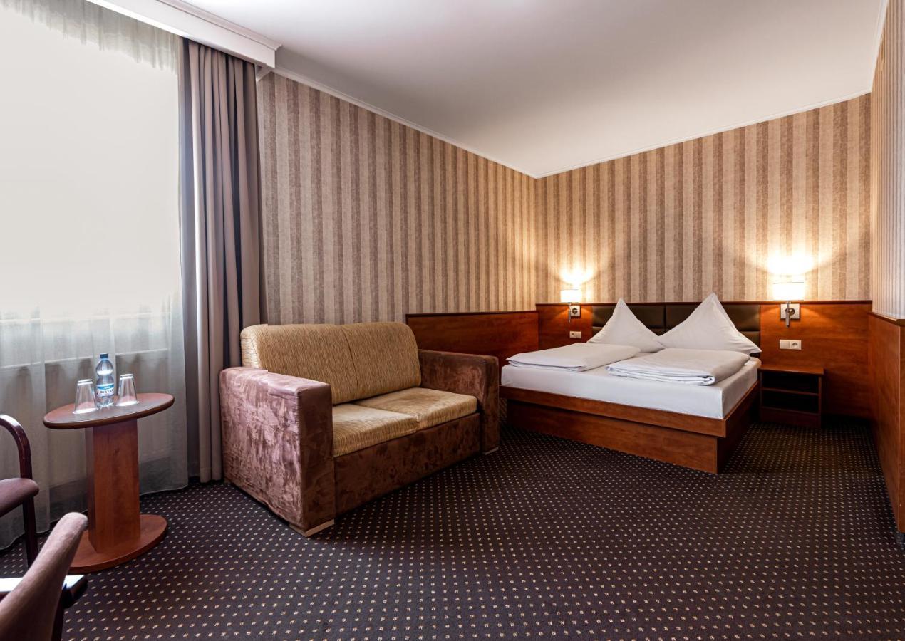 Premium Bacero Hotel
